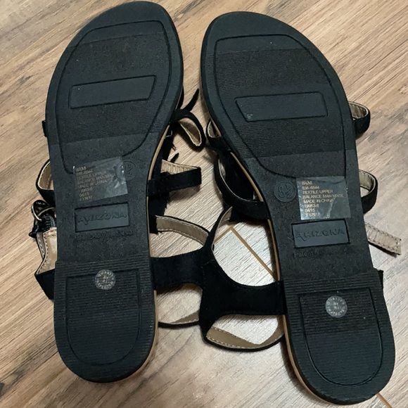 NWOT Arizona Jeans Black Sandals size 8.5 - Picture 3 of 4